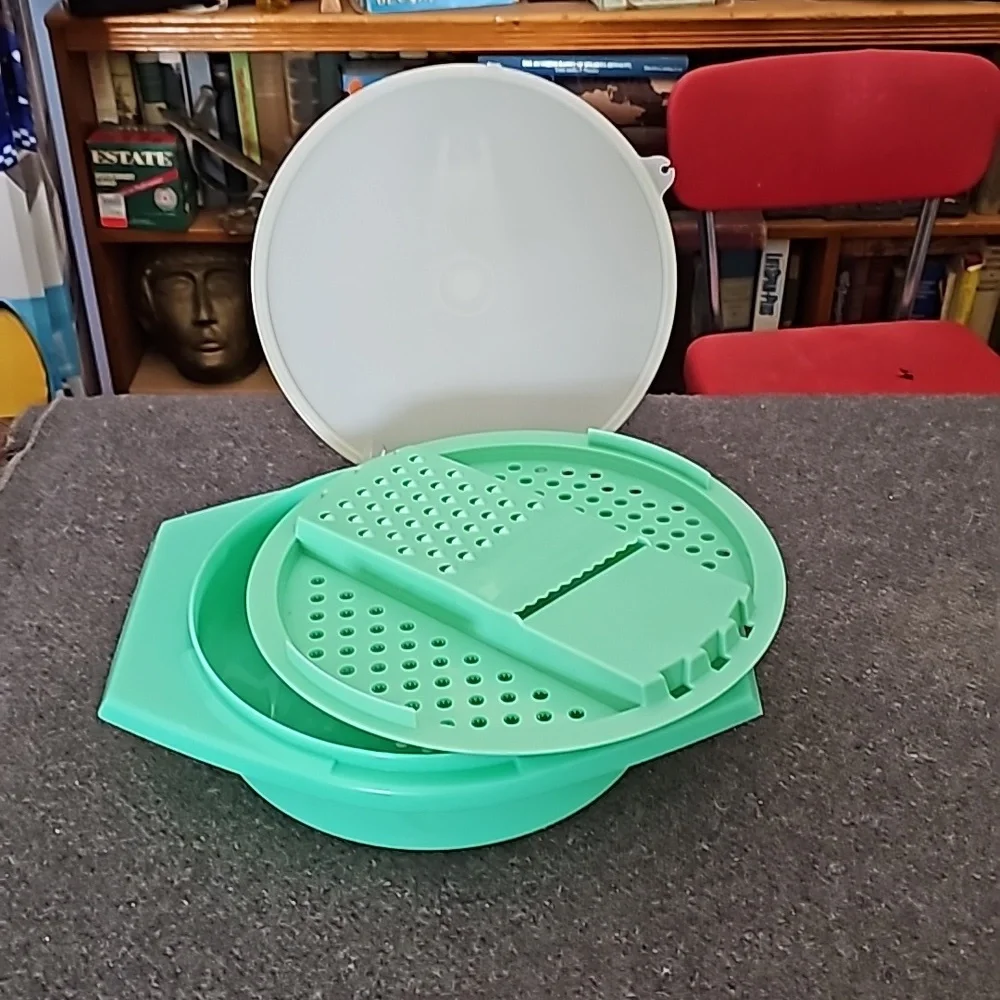 Vintage Tupperware Cheese Grater Slicer Shredder Round Jadite Green