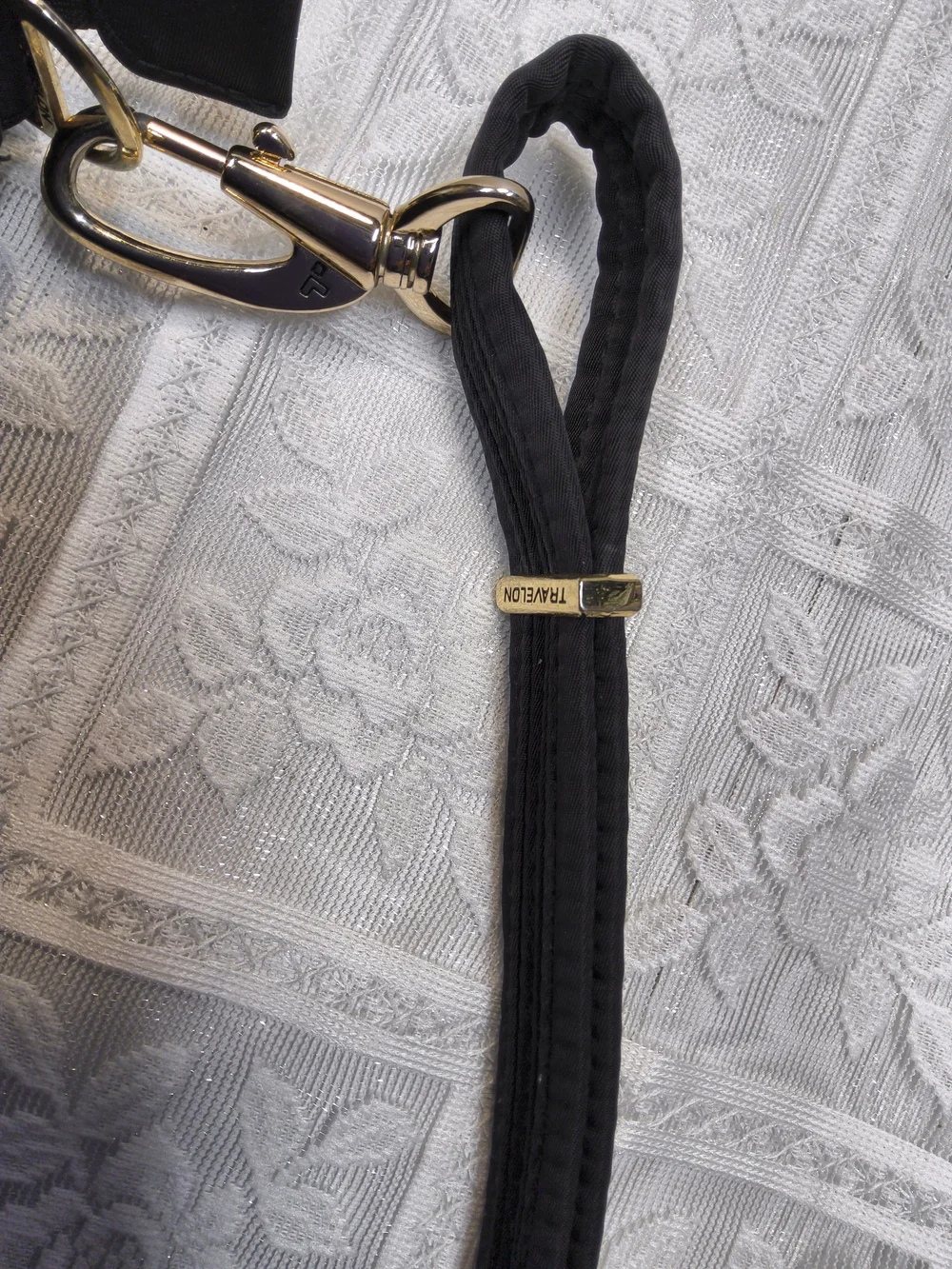 Travelon black shoulder
