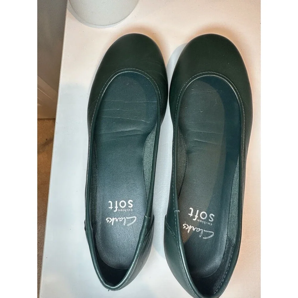 Clarks pre owned