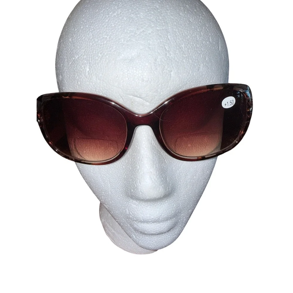 V.W.E. women brown
